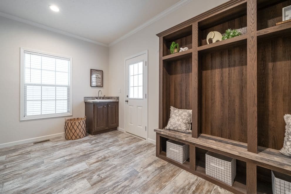The osprey hud interior home features