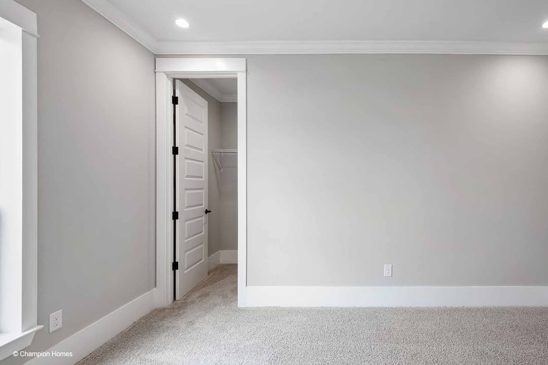 Cameron i 3252-01 bedroom home features