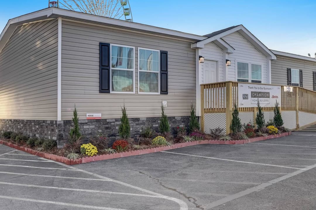 Ironclad 3260-05 exterior home features