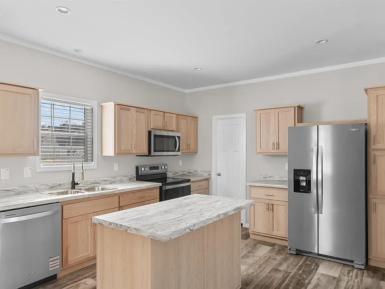 101 feather dr, georgetown, sc 29440 kitchen home features