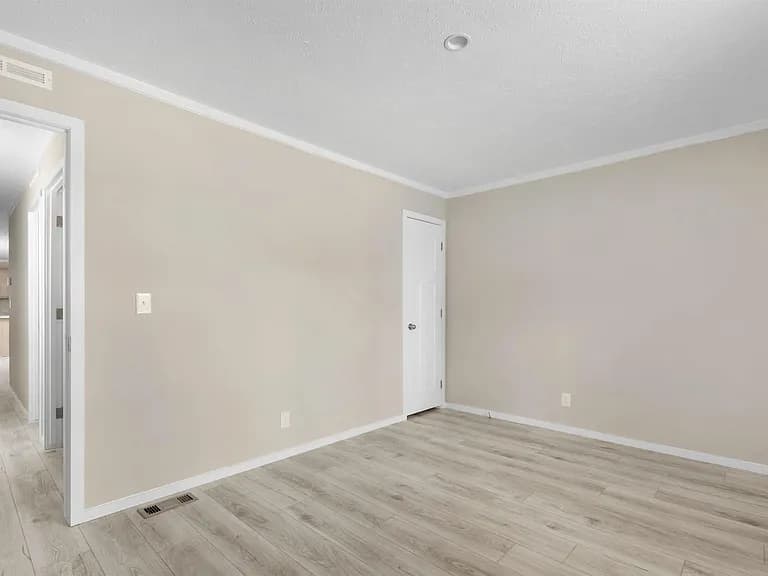 121 feather dr, georgetown, sc 29440 interior home features