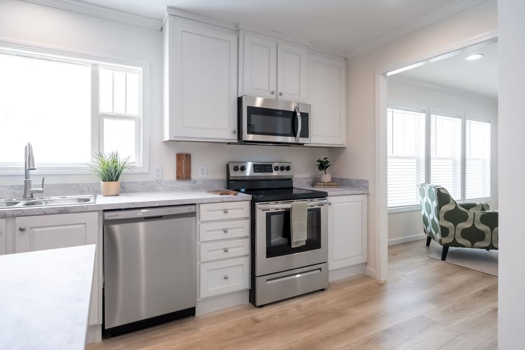 Uwharrie kitchen home features