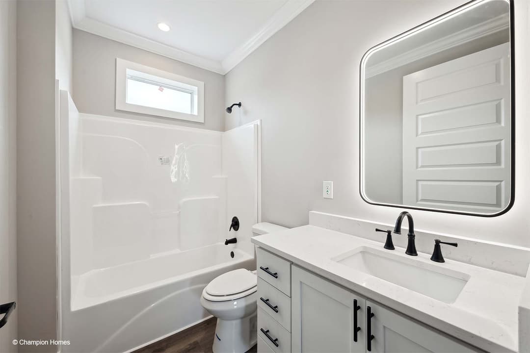 Cameron i 3252-01 bathroom home features