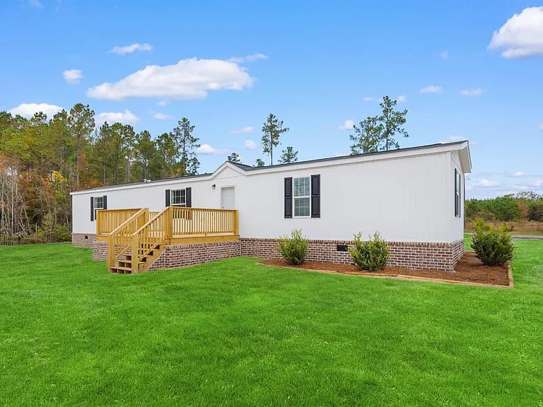 121 feather dr, georgetown, sc 29440 hero and exterior home features