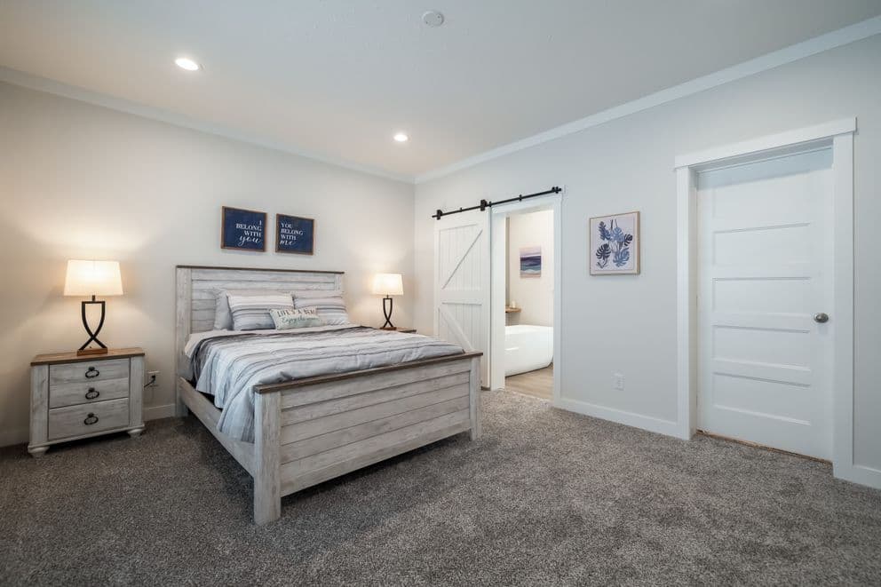 Baby belle hud bedroom home features
