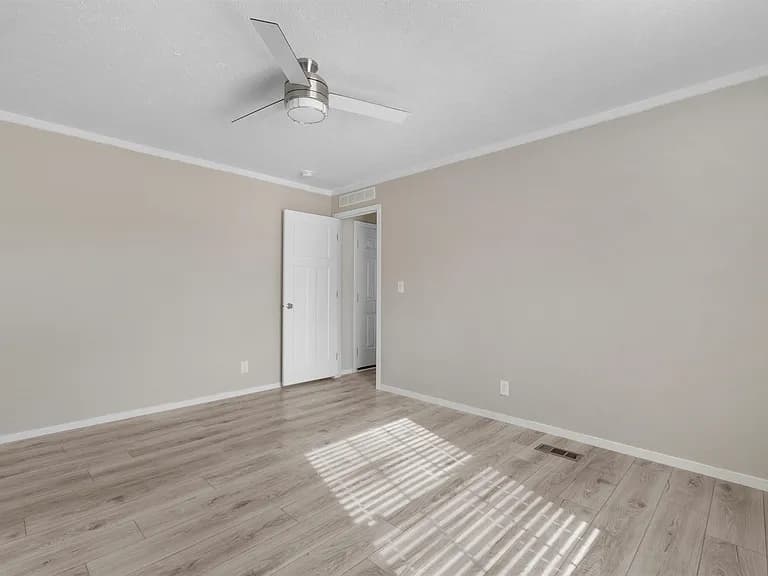 121 feather dr, georgetown, sc 29440 interior home features