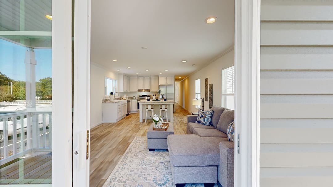 Canyon interior home features