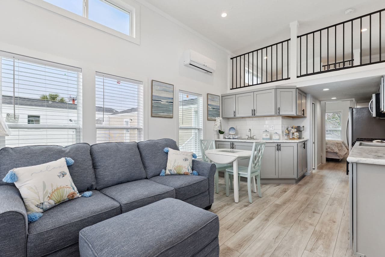 Aps 528-sl 070 interior home features