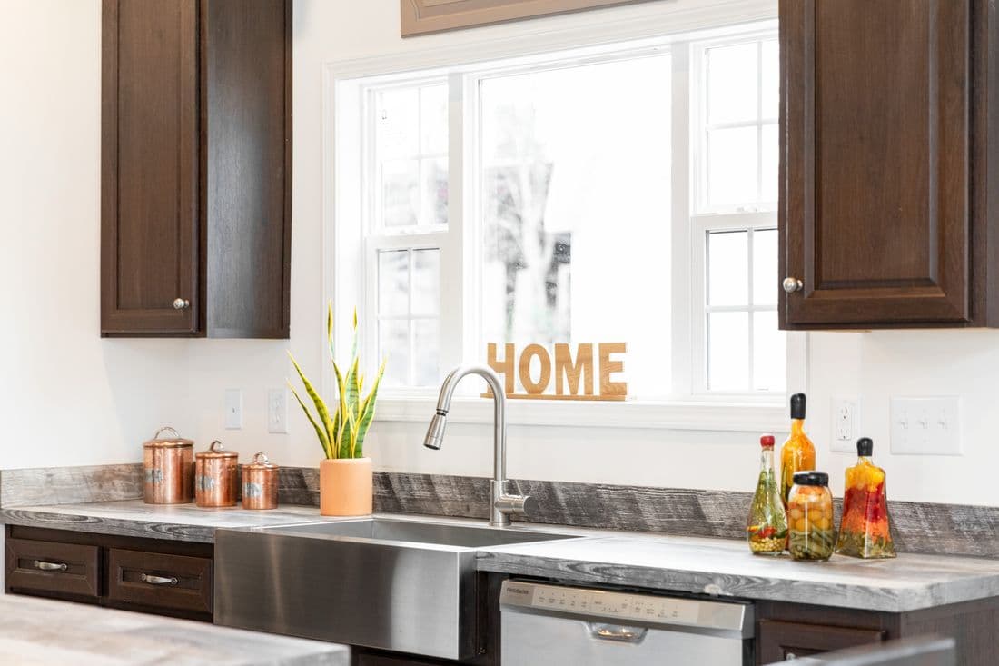 1444 carolina kitchen home features