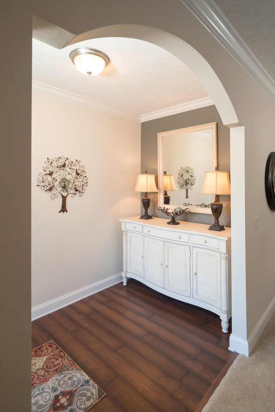 3545 jamestown interior home features