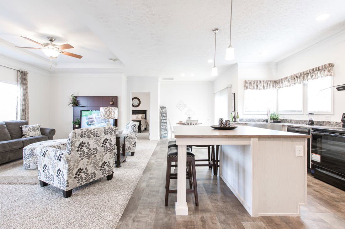 3558 jamestown interior home features