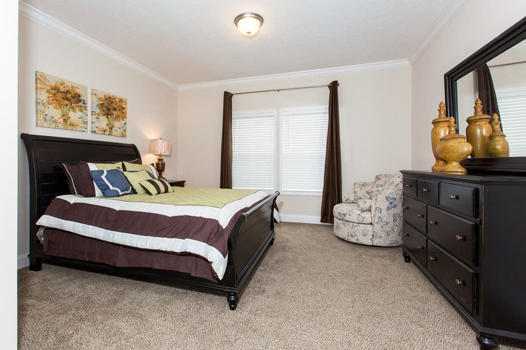 3533 jamestown bedroom home features