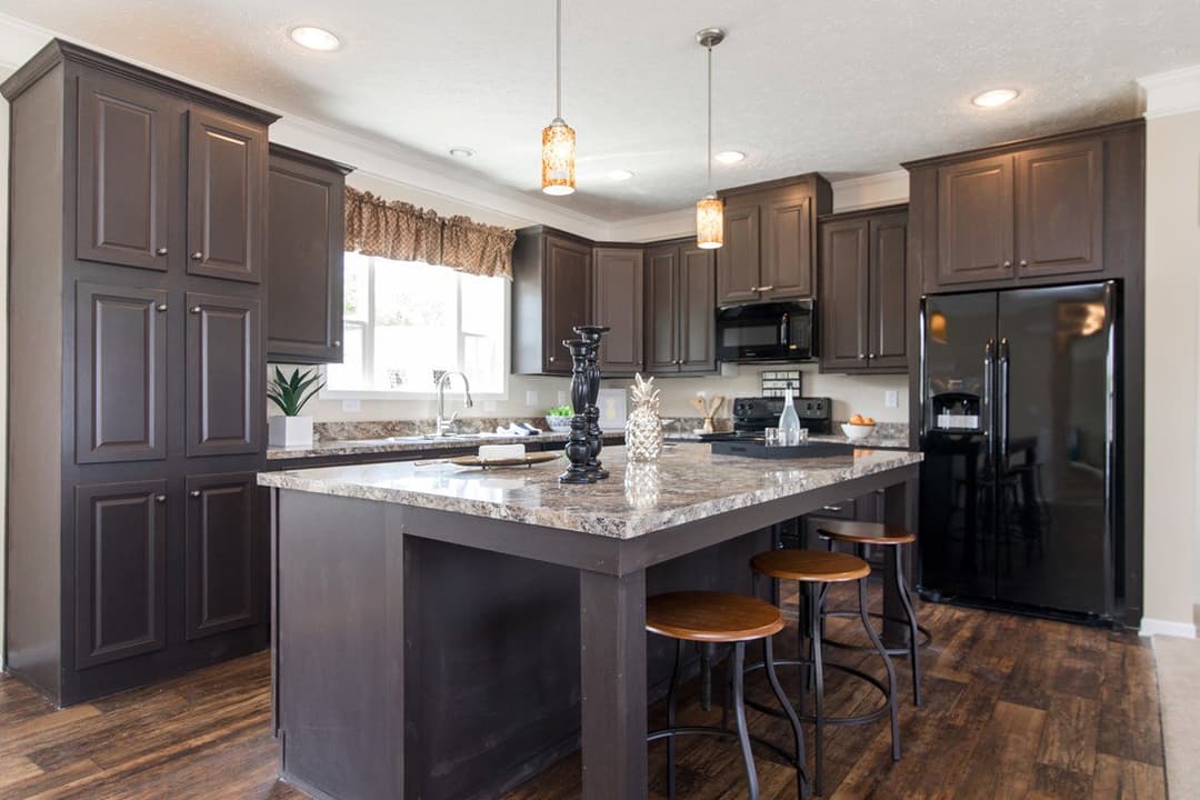 5520 sweet one kitchen home features