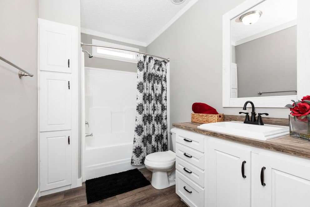 Southern belle 4br hud bathroom home features