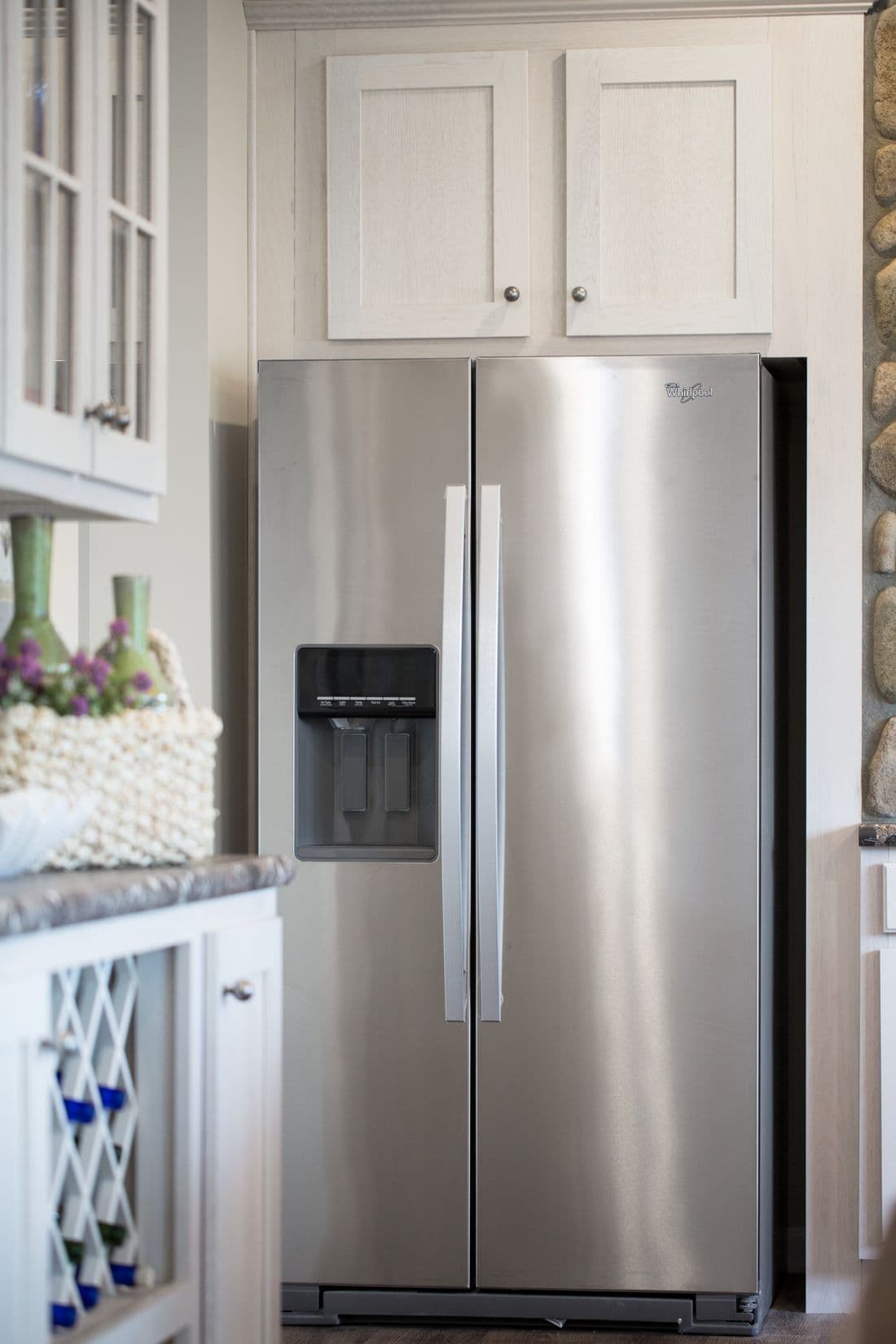 2083 heritage kitchen home features