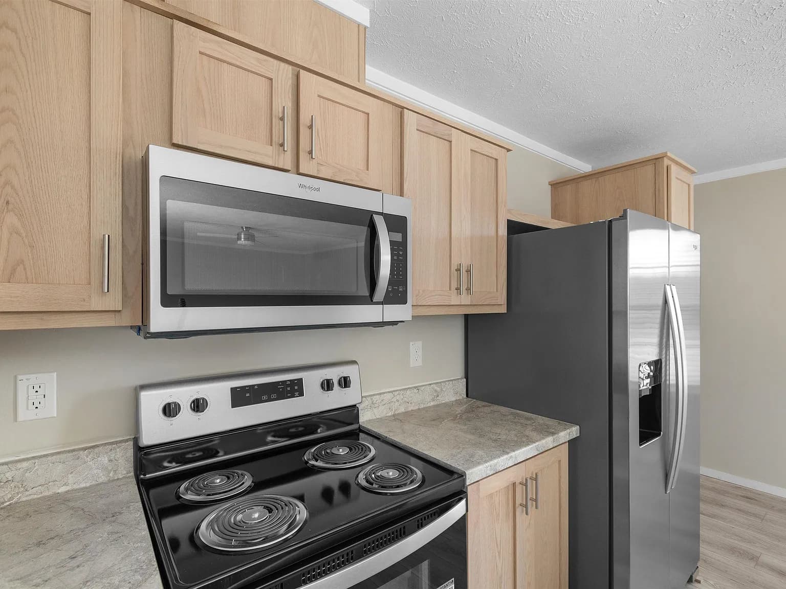 121 feather dr, georgetown, sc 29440 kitchen home features