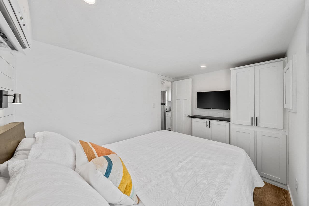 Park model 4110l bedroom home features