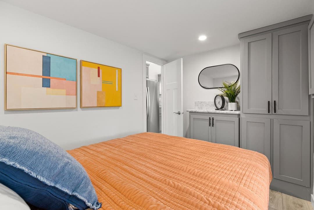 Park model 4110 bedroom home features