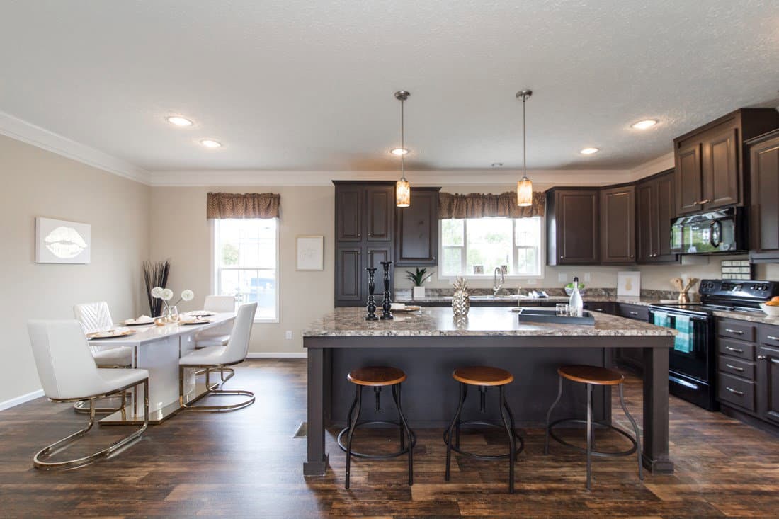 5520 sweet one kitchen home features