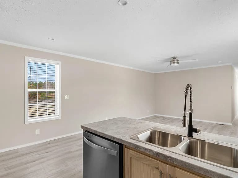 121 feather dr, georgetown, sc 29440 kitchen home features