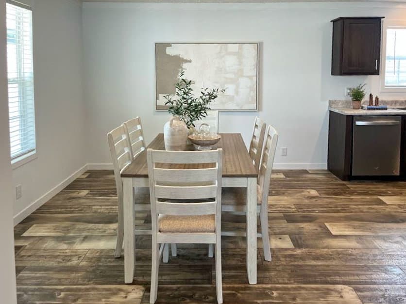 Lavonia interior home features