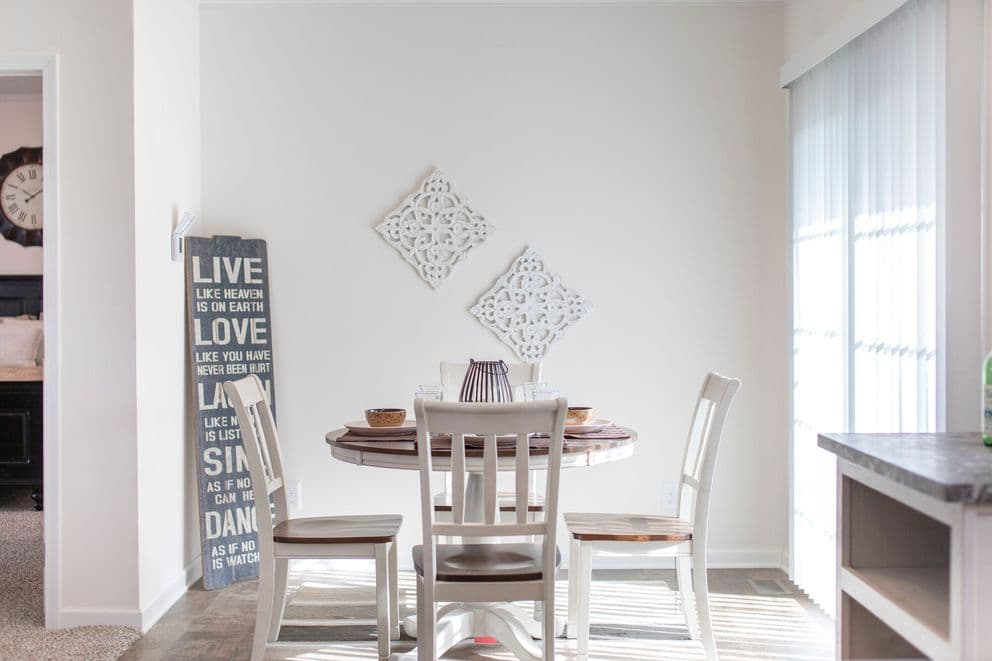 The whitecap hud interior home features