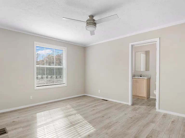 121 feather dr, georgetown, sc 29440 interior home features