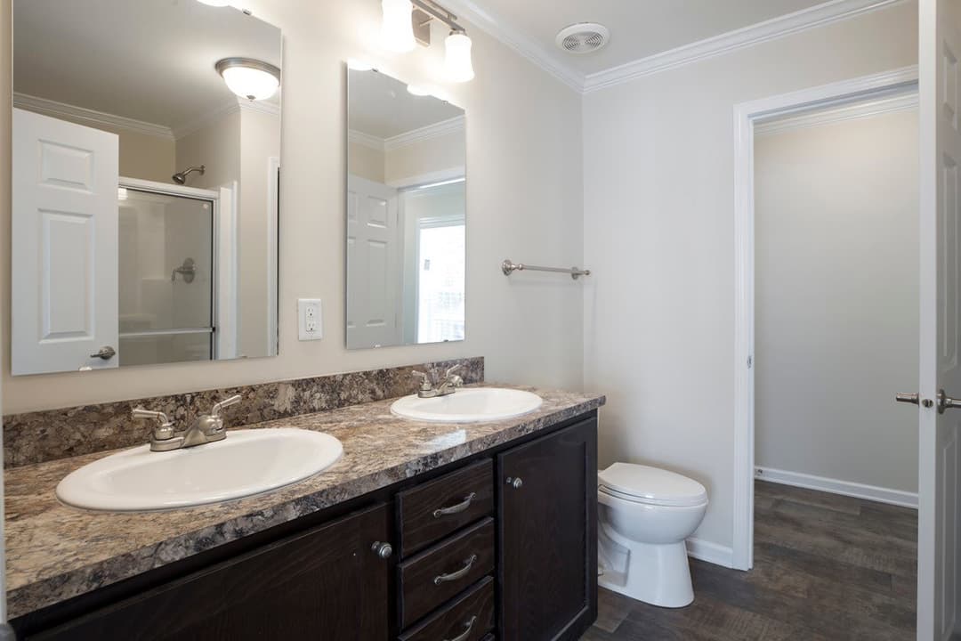 2089 52x28 3+2 heritage bathroom home features