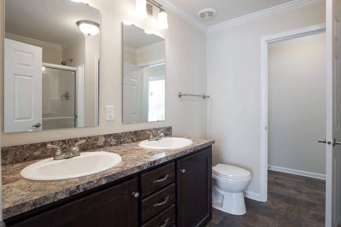2089 52x28 3+2 heritage bathroom home features