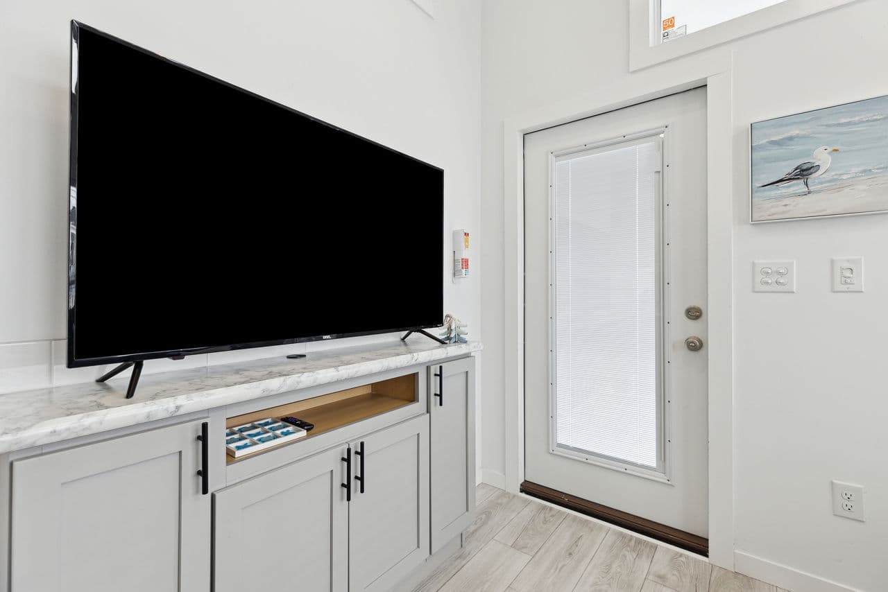 Aps 528-sl 070 interior home features