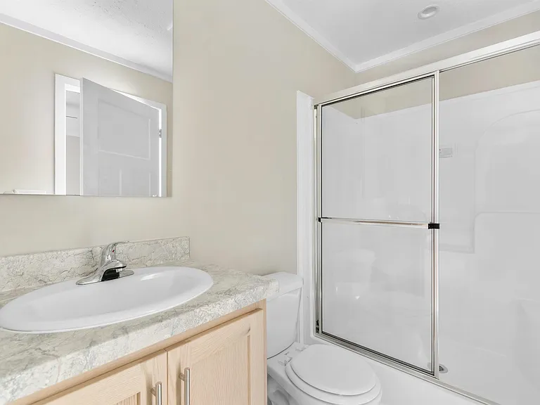 121 feather dr, georgetown, sc 29440 bathroom home features