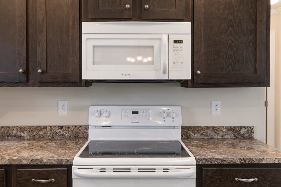 2089 52x28 3+2 heritage kitchen home features