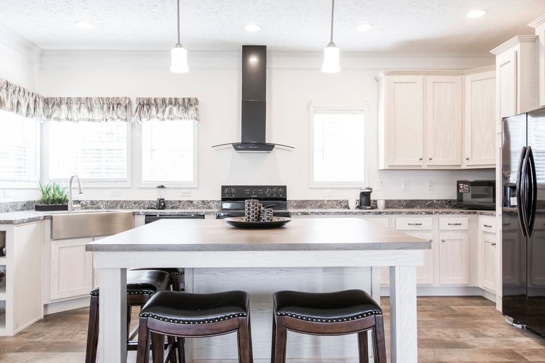 1558 jamestown kitchen home features