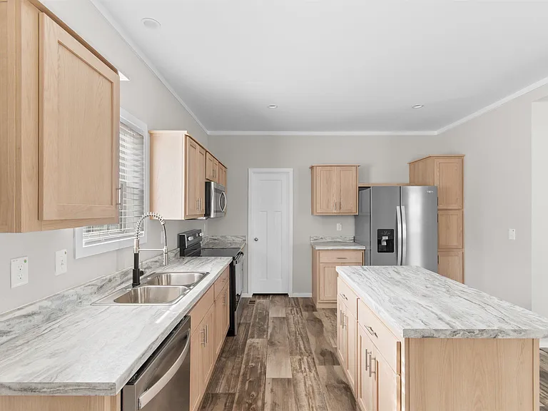 101 feather dr, georgetown, sc 29440 kitchen home features