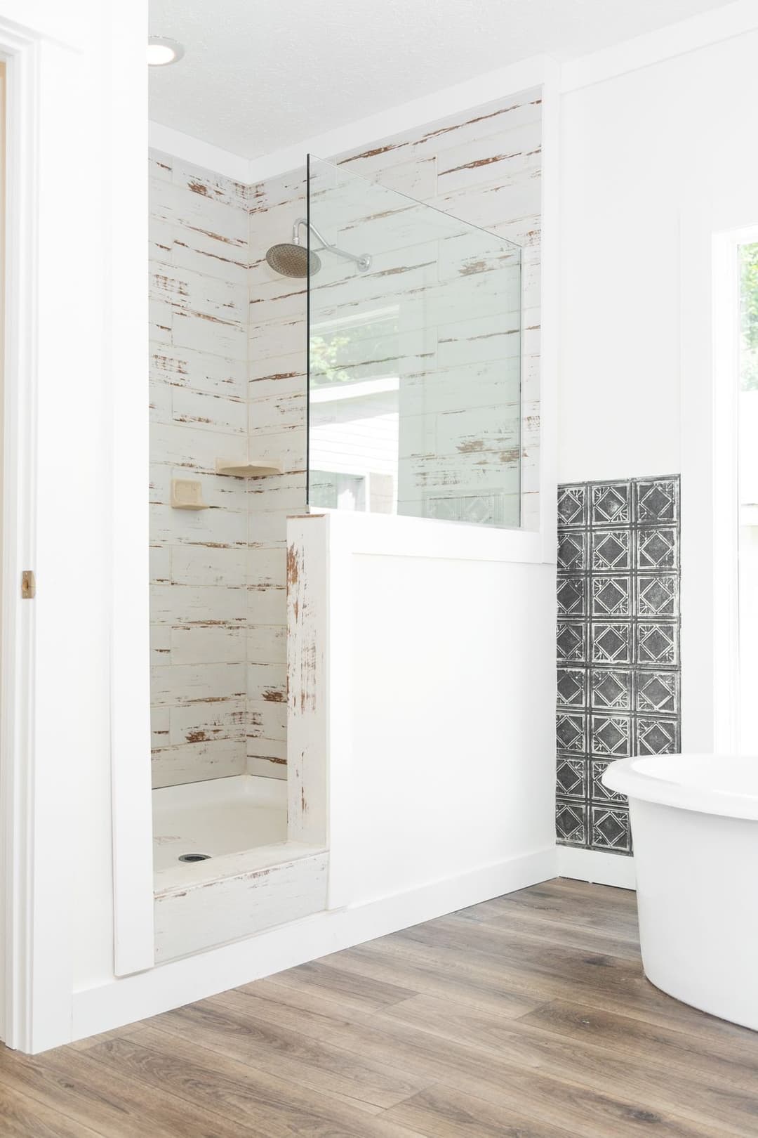 1434 carolina "southern belle" bathroom home features