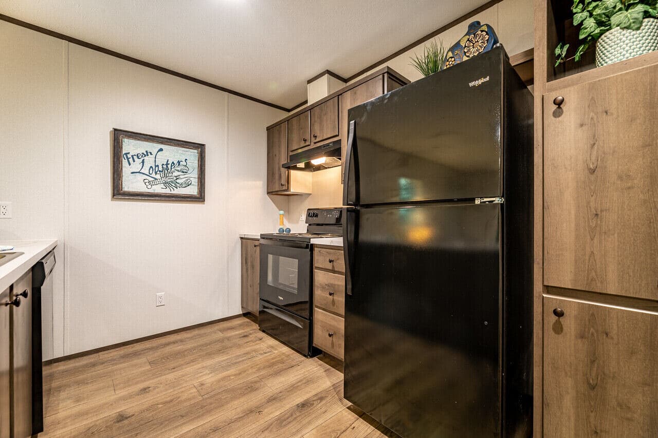 Phoenix 16663a kitchen home features