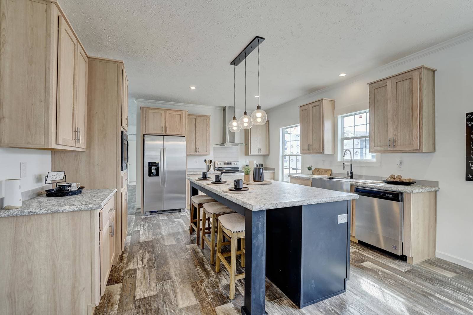 Ironclad 3276-20 kitchen home features