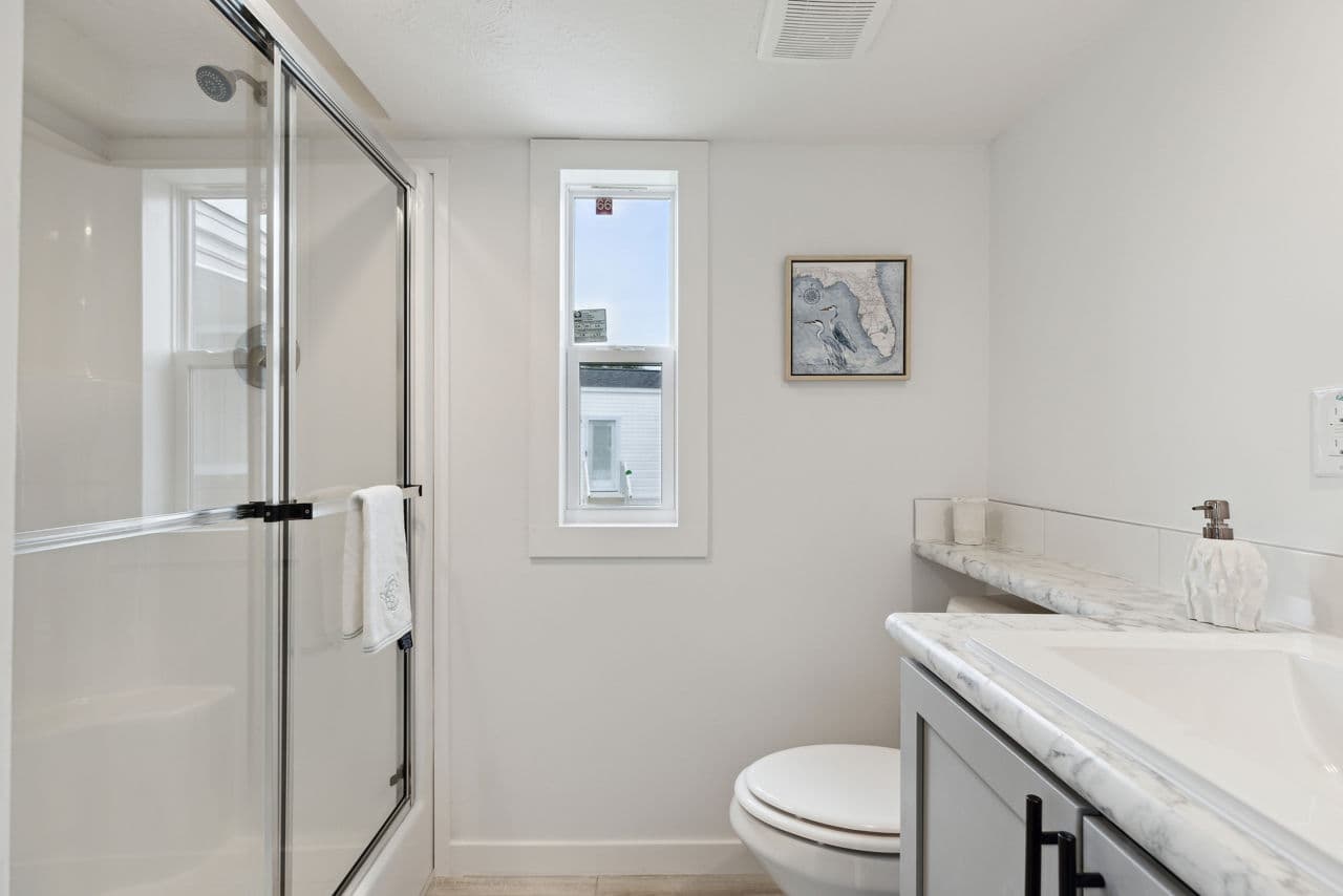 Aps 528-sl 070 bathroom home features