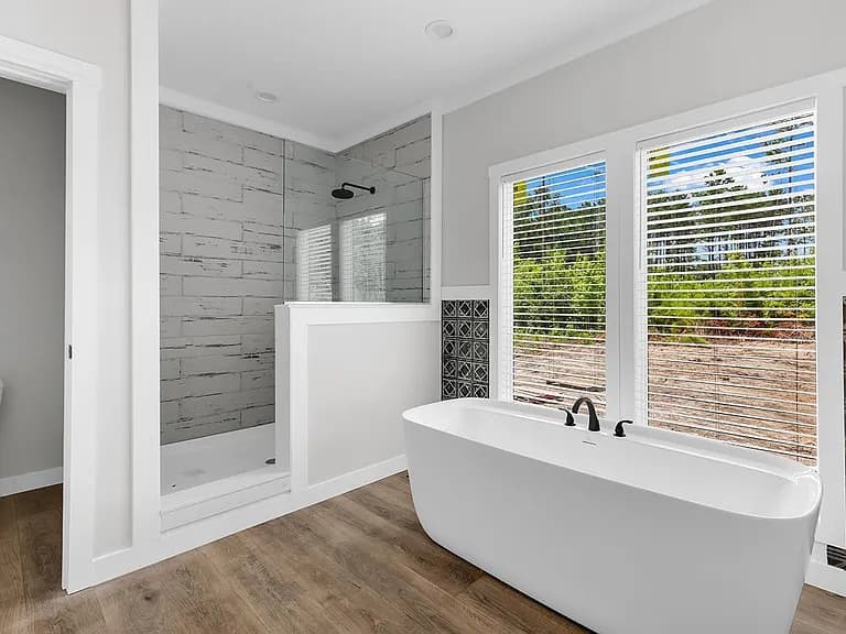 754 kent rd., georgetown, sc 29440 bathroom home features