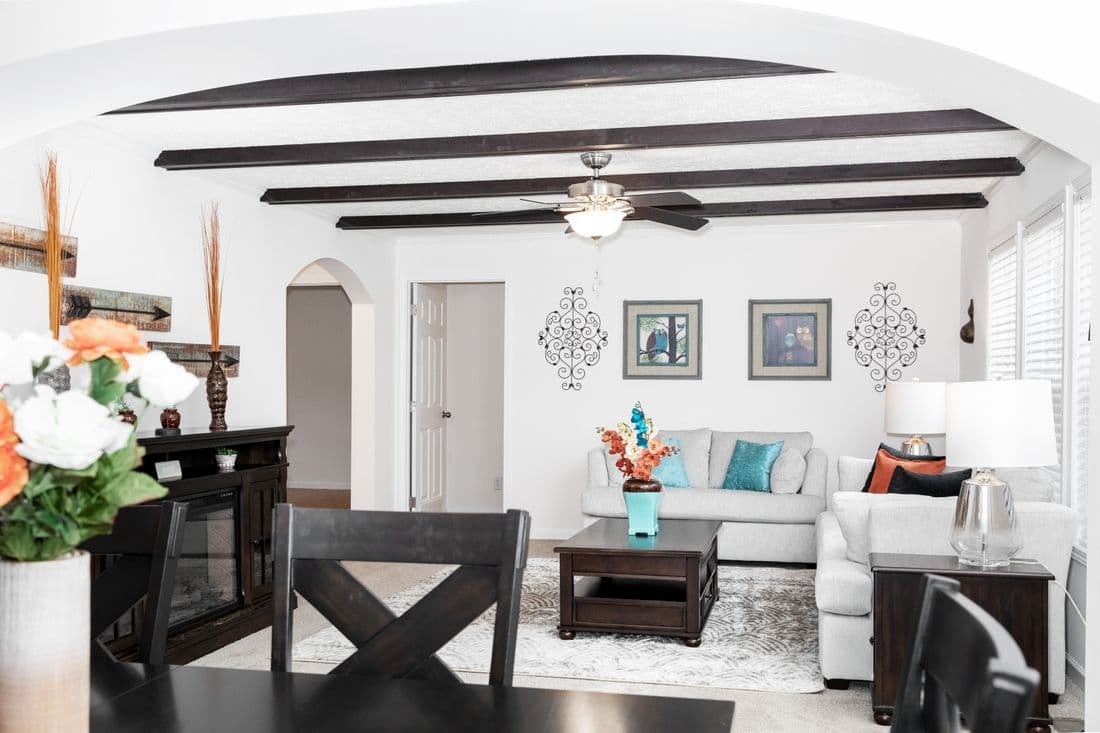 1321 classic interior home features