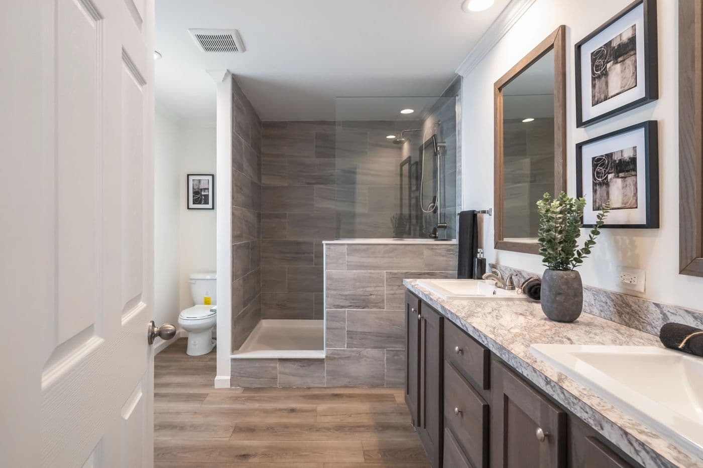 Tillery bathroom home features