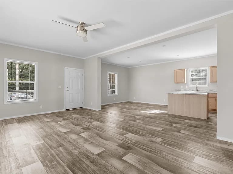 101 feather dr, georgetown, sc 29440 interior home features