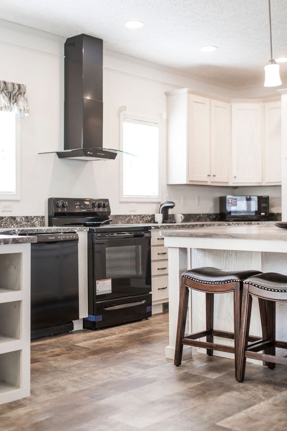 The whitecap hud kitchen home features