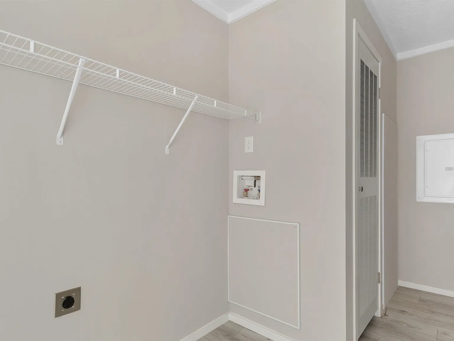 121 feather dr, georgetown, sc 29440 interior home features