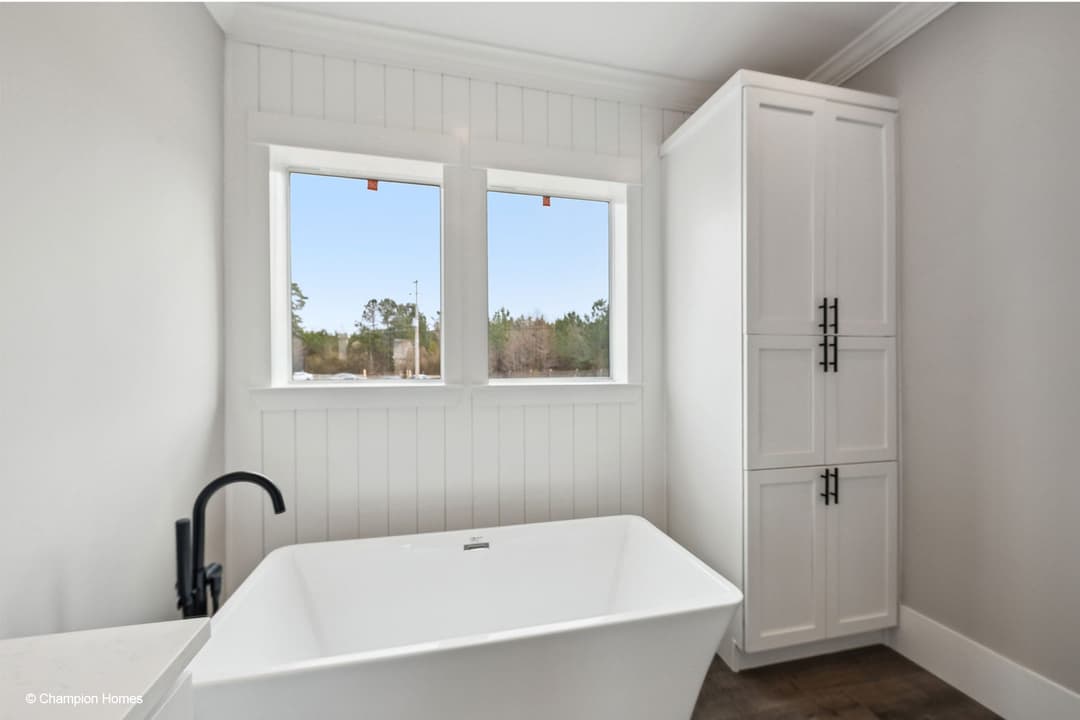 Cameron i 3252-01 bathroom home features